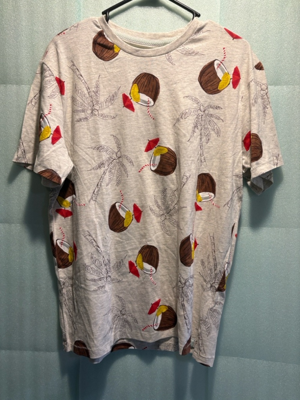 Men's Short Sleeve Coconut Print Tee - Gray